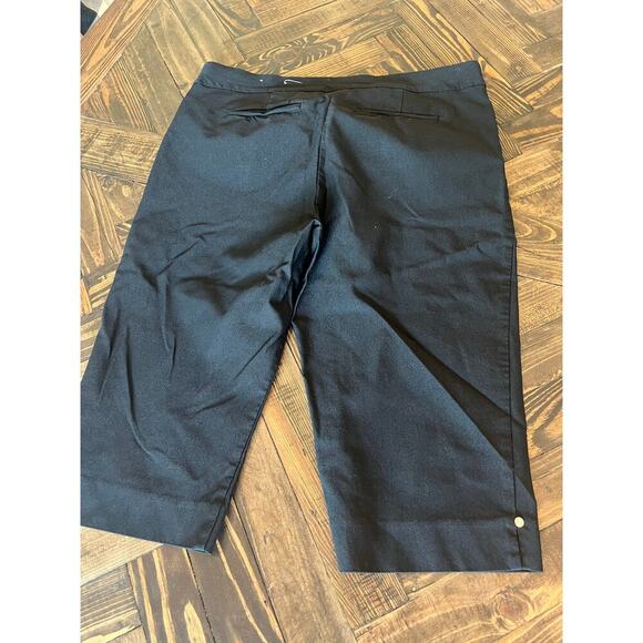 Chicos Black Neutral Cropped Capris Pants Women 14 Golf Performance Travel Daily - Picture 3 of 7